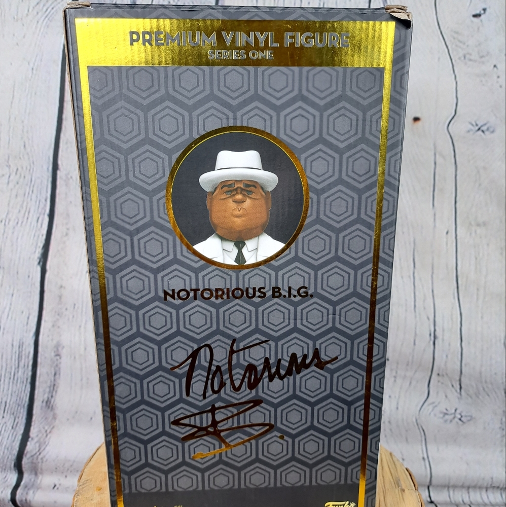 Funko Gold - Picture 5 of 16